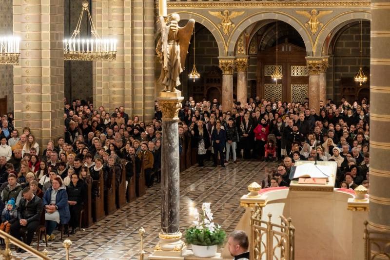 imgi_22_thumb_734_2023_12_25_ejfeli_19