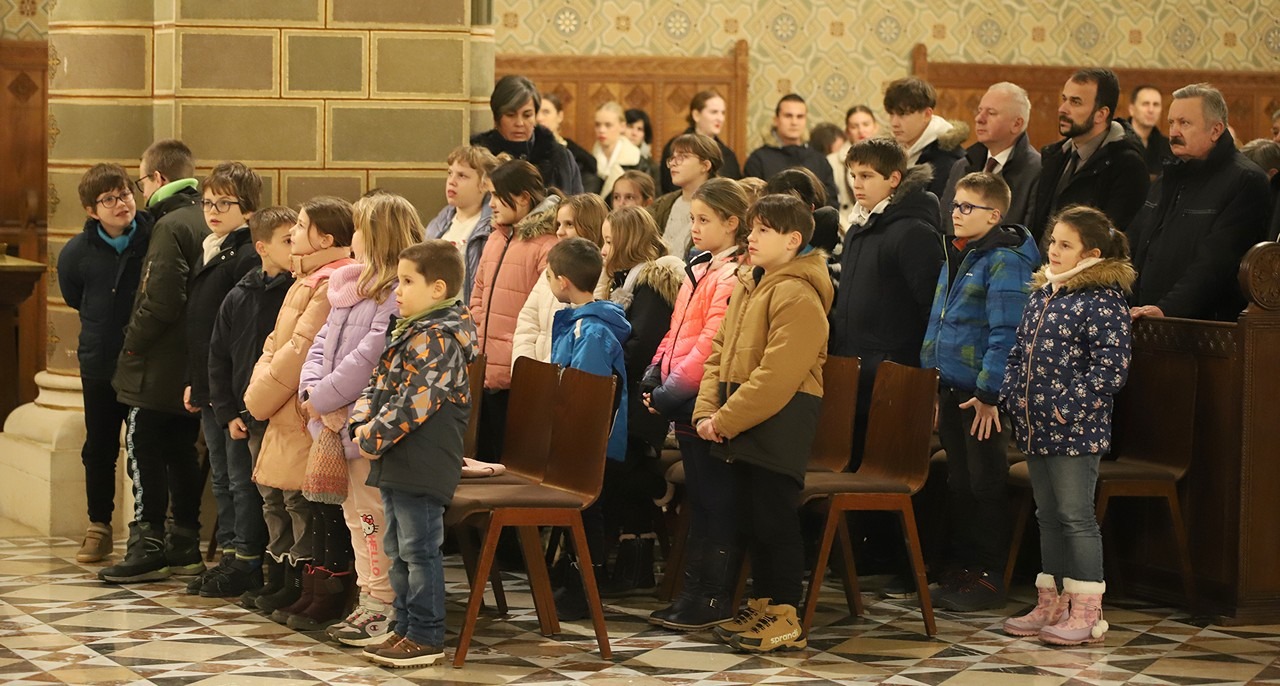 imgi_32_horvat_advent15