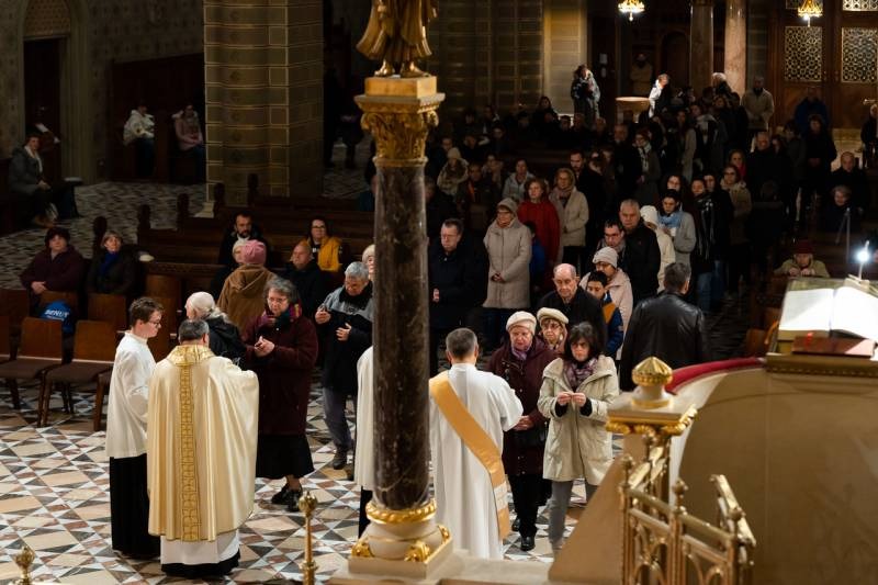 imgi_32_thumb_724_2023_12_07_rorate_31