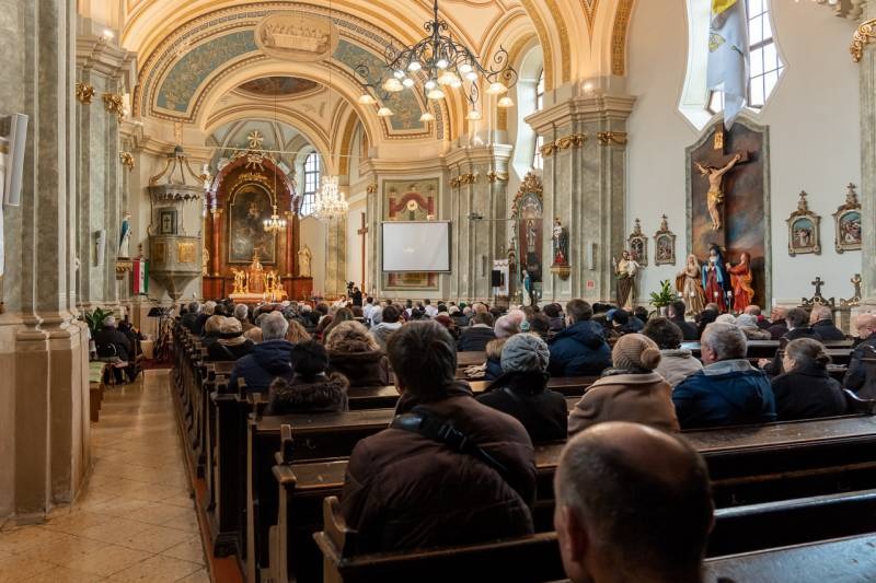 imgi_35_thumb_725_2023_12_09_bonyhad_32