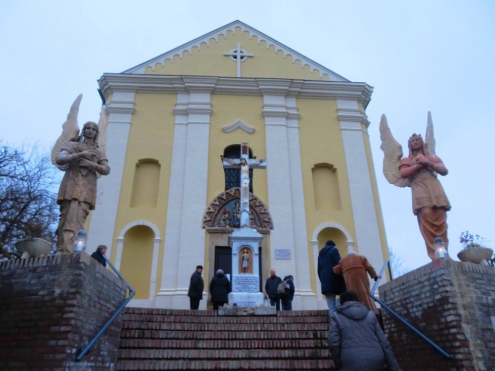 imgi_37_726_mkemend4