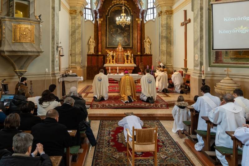 imgi_43_thumb_725_2023_12_09_bonyhad_40