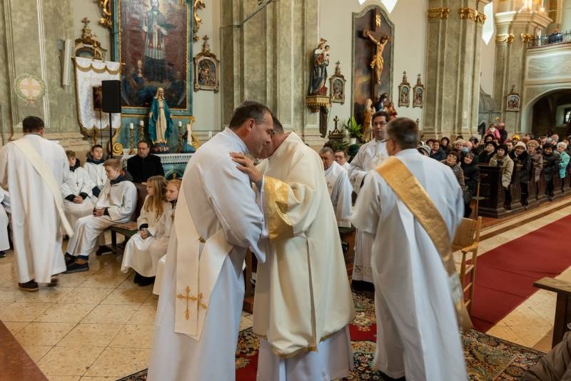 imgi_58_thumb_725_2023_12_09_bonyhad_56