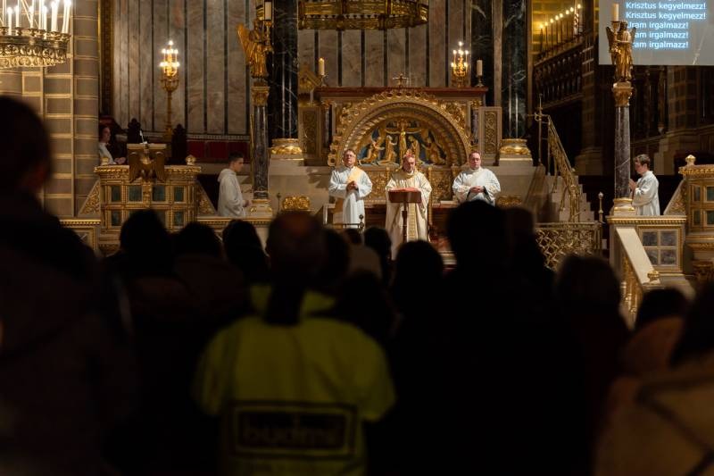 imgi_5_thumb_724_2023_12_07_rorate_04