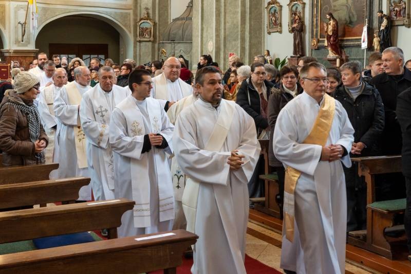 imgi_5_thumb_725_2023_12_09_bonyhad_03