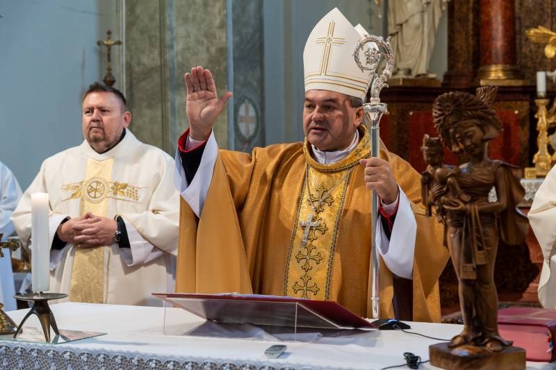 imgi_74_thumb_725_2023_12_09_bonyhad_73