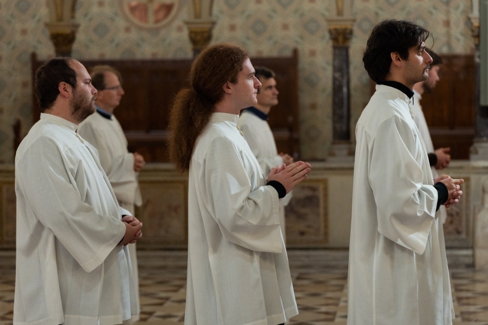 imgi_76_724_2023_12_07_rorate_23