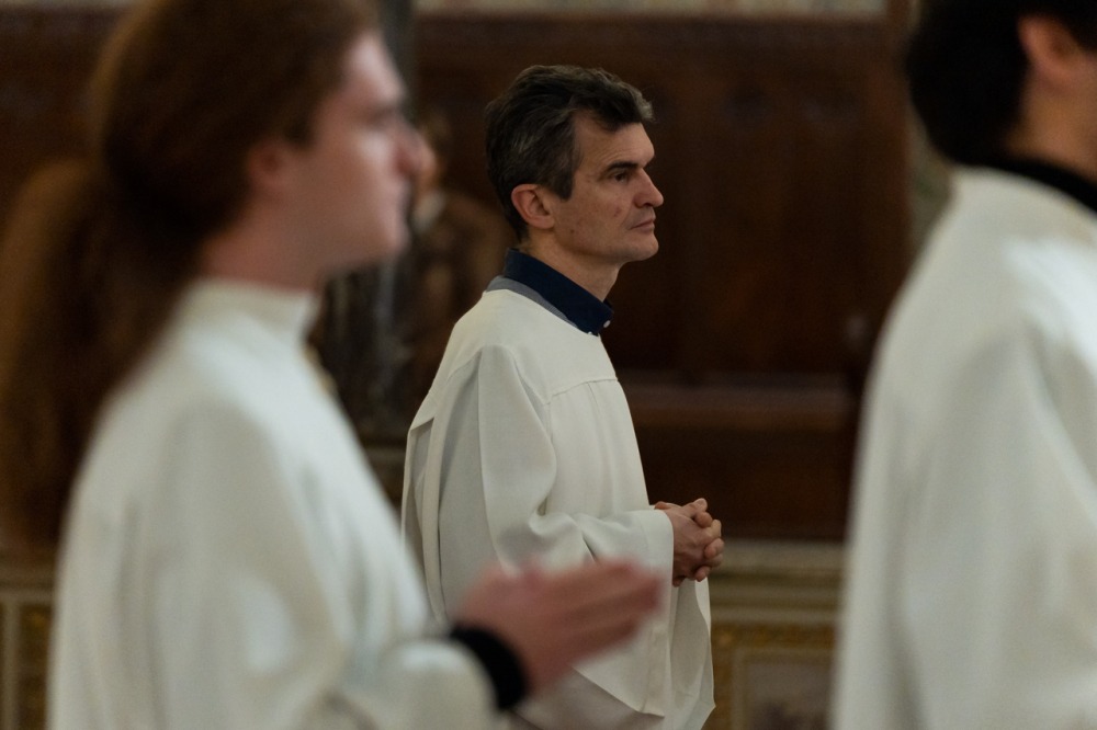 imgi_78_724_2023_12_07_rorate_25