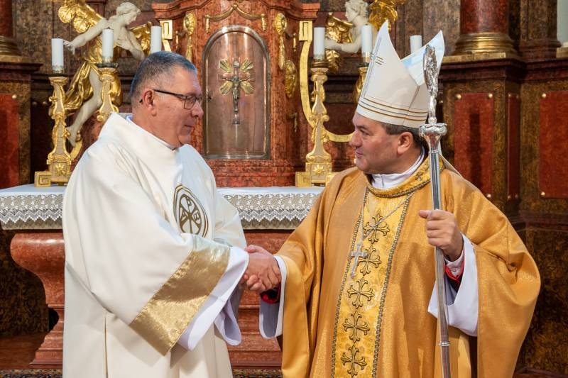 imgi_82_thumb_725_2023_12_09_bonyhad_82