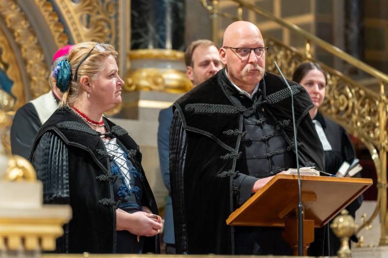 imgi_13_thumb_750_2024_02_10_hh okumenikus_07