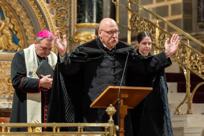 imgi_33_thumb_750_2024_02_10_hh okumenikus_31