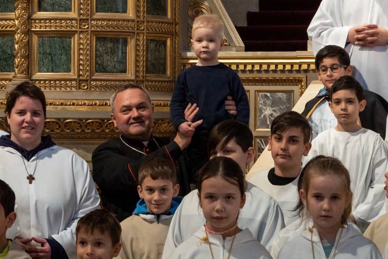 imgi_106_thumb_769_2024_03_28_olajszentelesi szentmise_113