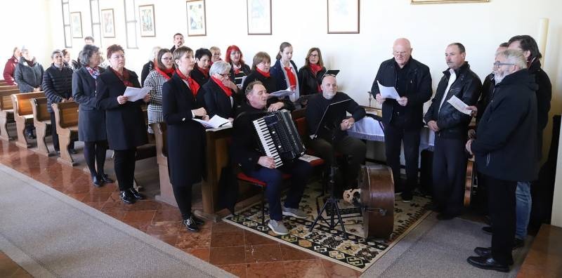 imgi_19_thumb_767_horvatok_husvetvarasa018