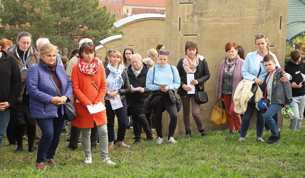 imgi_52_767_horvatok_husvetvarasa005