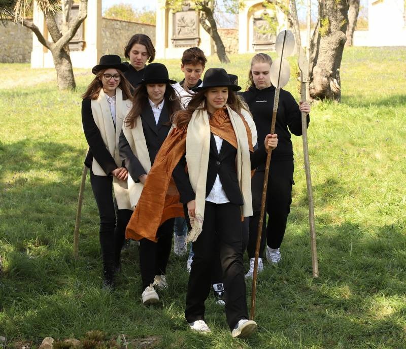 imgi_5_thumb_767_horvatok_husvetvarasa002