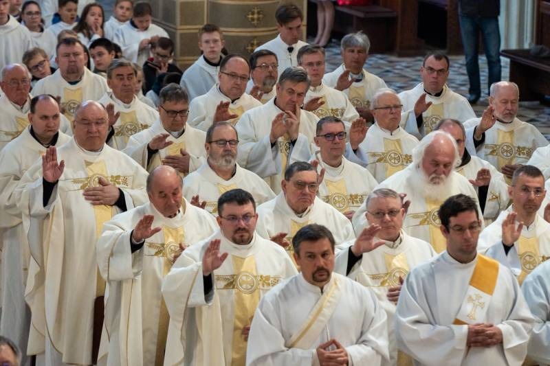 imgi_79_thumb_769_2024_03_28_olajszentelesi szentmise_84