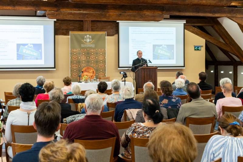 imgi_14_thumb_775_2024_04_10_szabadegyetem_28