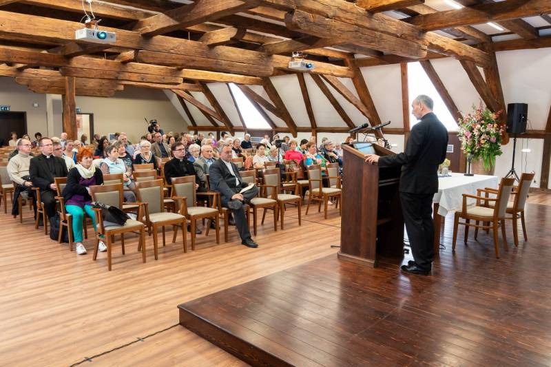 imgi_18_thumb_775_2024_04_10_szabadegyetem_33