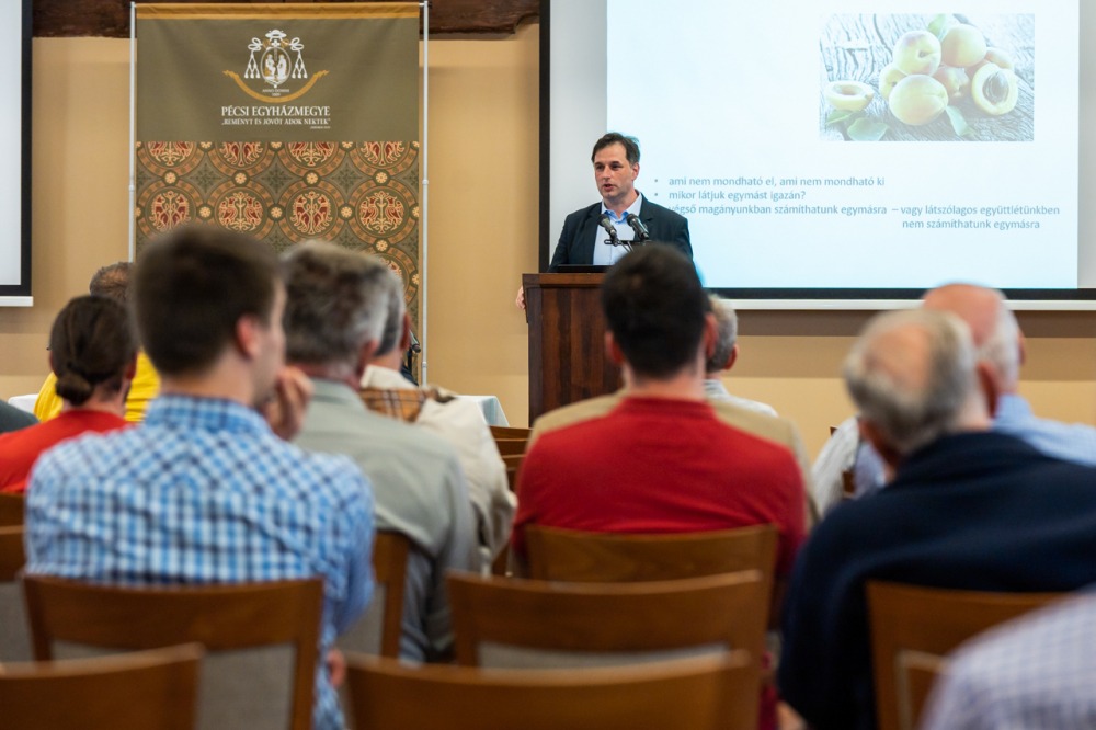 imgi_45_774_2024_04_05_ferfitalalkozok_09