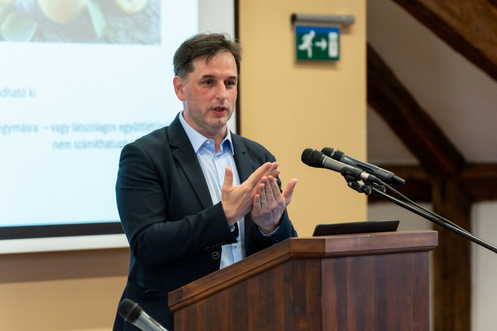 imgi_46_774_2024_04_05_ferfitalalkozok_08