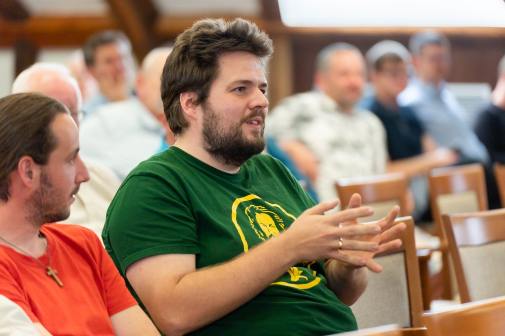 imgi_55_774_2024_04_05_ferfitalalkozok_19