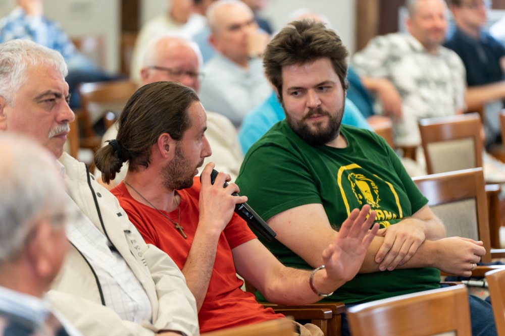 imgi_58_774_2024_04_05_ferfitalalkozok_23