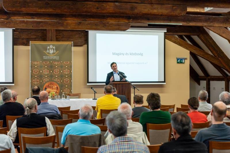 imgi_5_thumb_774_2024_04_05_ferfitalalkozok_07