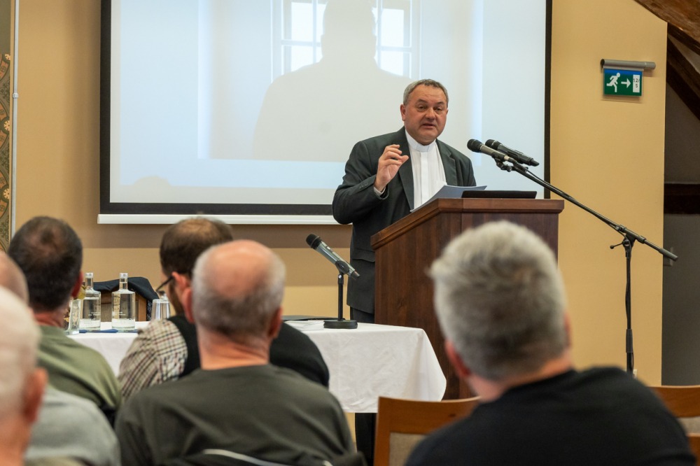 imgi_61_774_2024_04_05_ferfitalalkozok_27