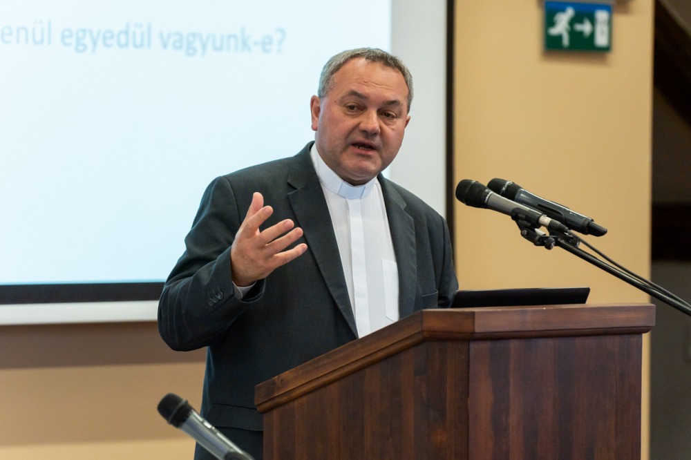 imgi_62_774_2024_04_05_ferfitalalkozok_05