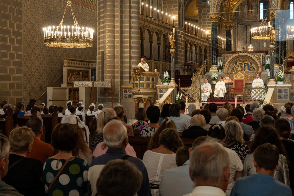 imgi_176_794_2024_06_02_urnapja pecs_32