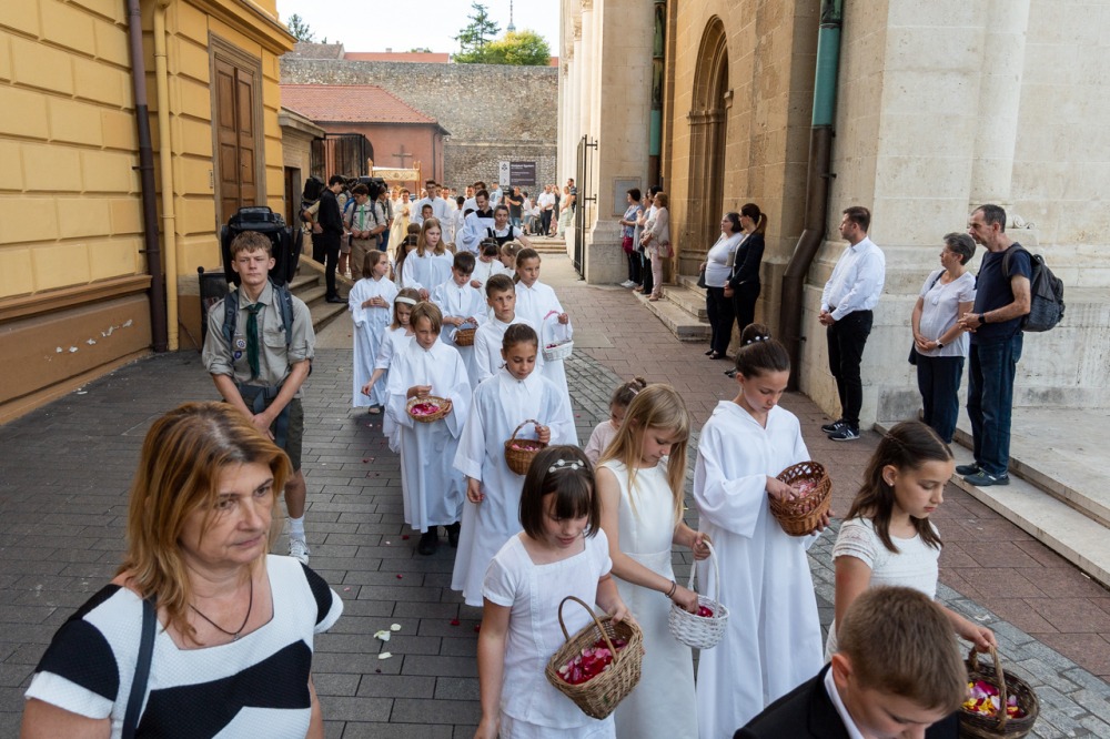 imgi_195_794_2024_06_02_urnapja pecs_53