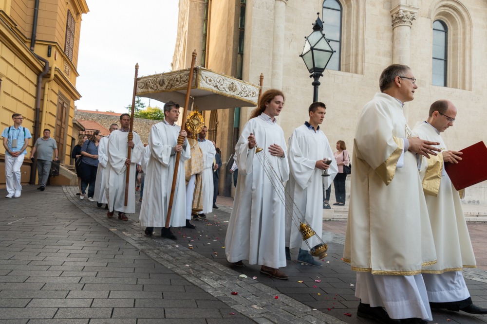 imgi_196_794_2024_06_02_urnapja pecs_54