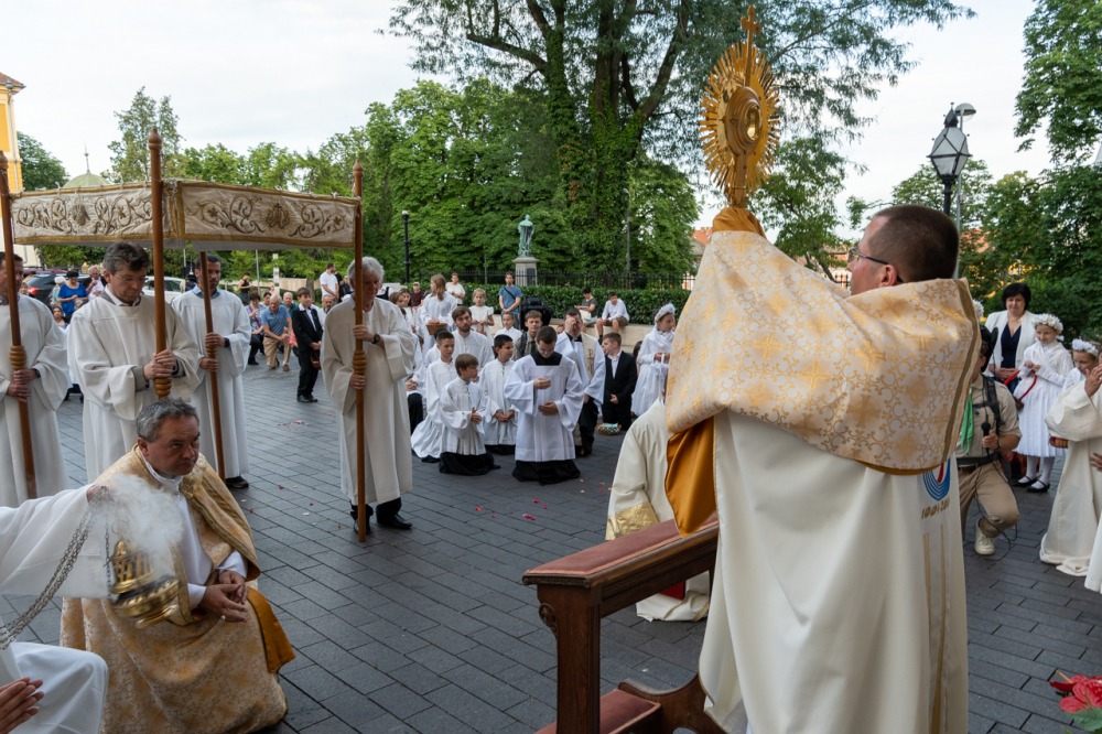 imgi_206_794_2024_06_02_urnapja pecs_64