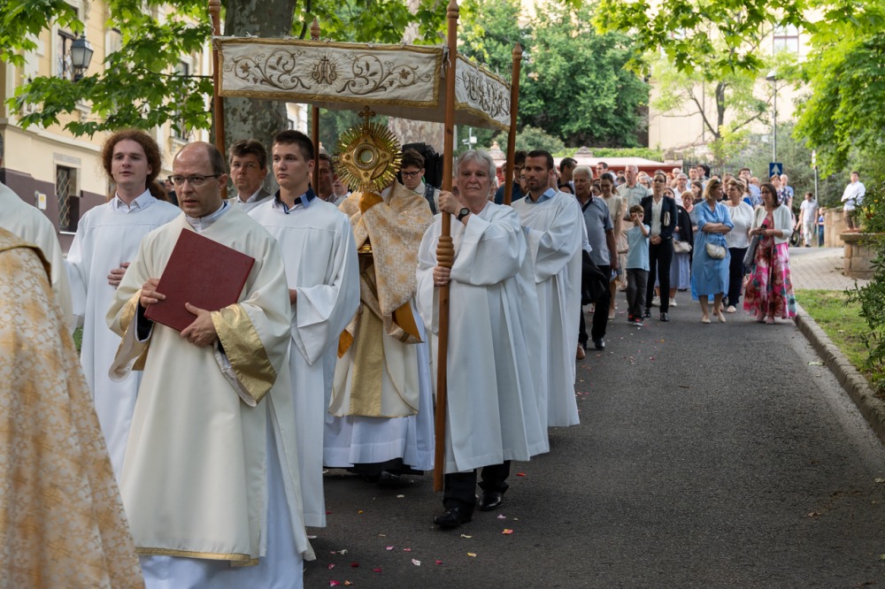 imgi_213_794_2024_06_02_urnapja pecs_71