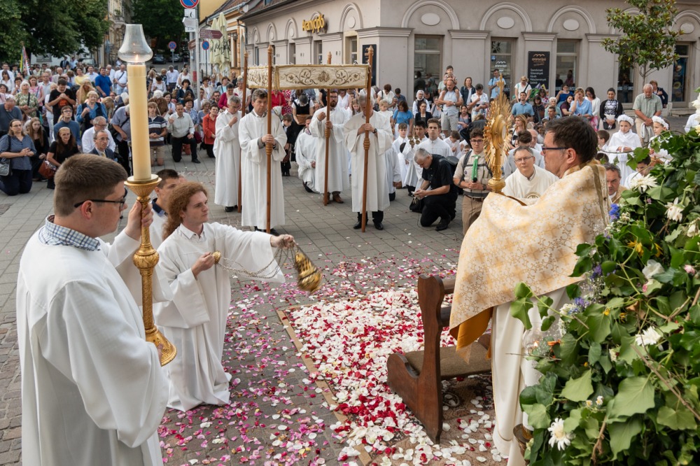 imgi_226_794_2024_06_02_urnapja pecs_84