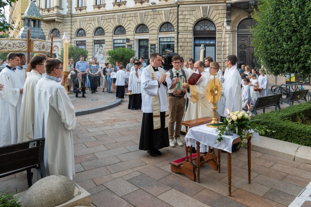 imgi_244_794_2024_06_02_urnapja pecs_103