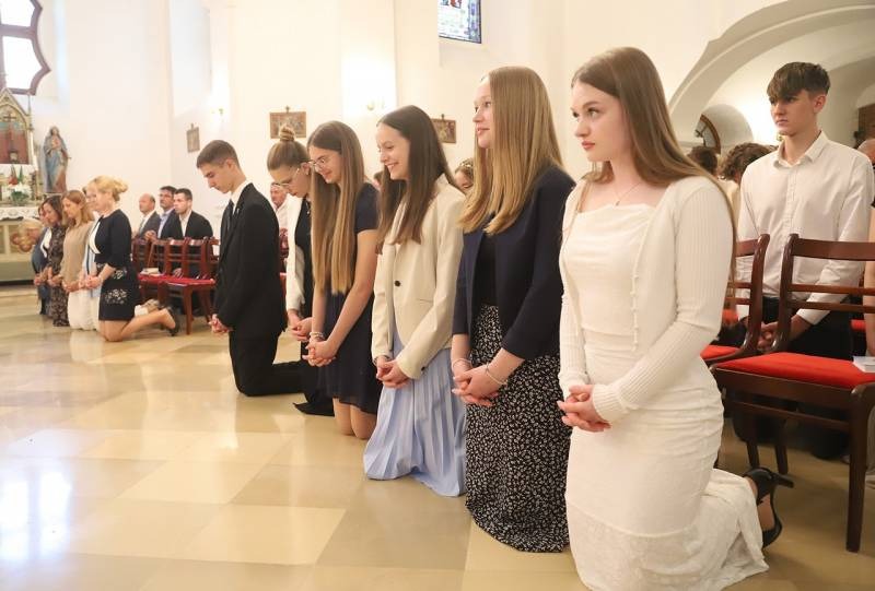 imgi_28_thumb_791_horvat_bermalas027