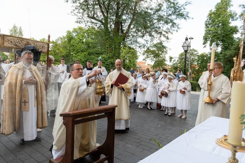 imgi_62_thumb_794_2024_06_02_urnapja pecs_62