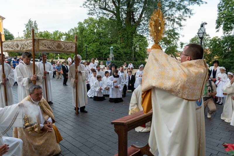 imgi_64_thumb_794_2024_06_02_urnapja pecs_64