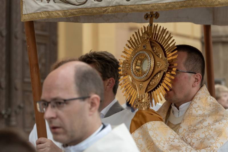 imgi_68_thumb_794_2024_06_02_urnapja pecs_68