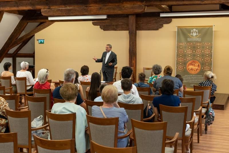 imgi_13_thumb_797_2024_06_07_szavaloverseny_12