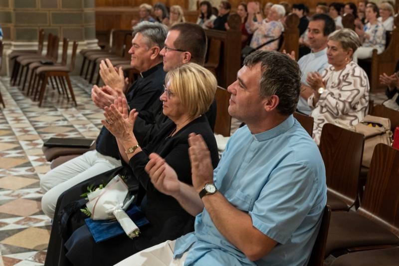 imgi_58_thumb_799_2024_06_15_dulanszky dij_59