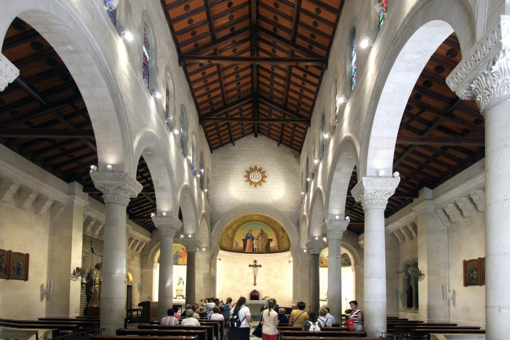 210_Názáret_Szent_József_templom_belső_nagytotál