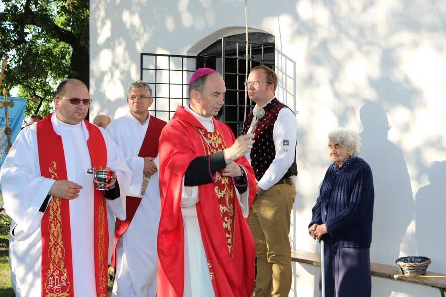 2987_14129_zoomed_orban-kapolna-megaldasa_img_1300