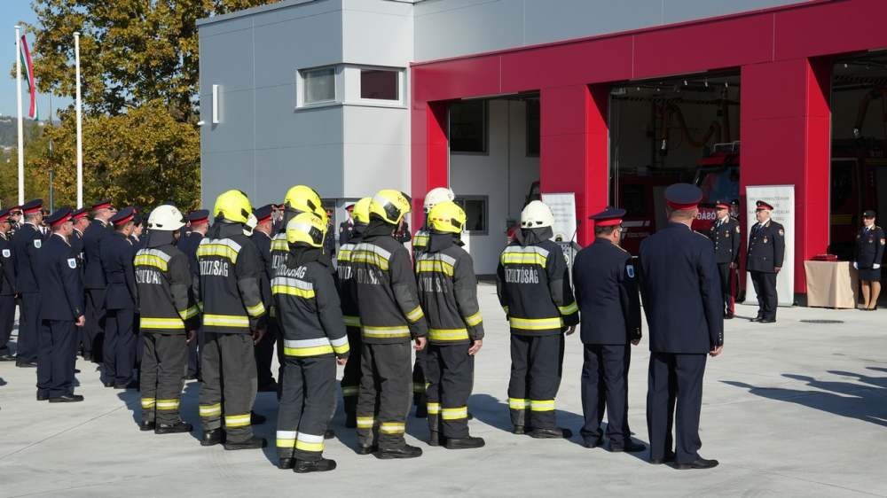 457_Tuzoltoallomas-megaldasa-Pecs-021