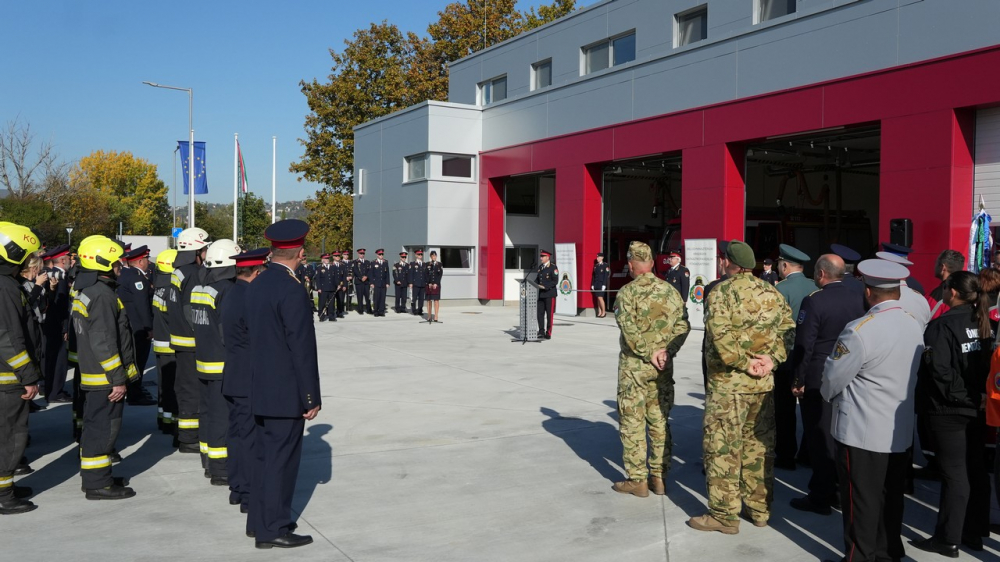 457_Tuzoltoallomas-megaldasa-Pecs-023