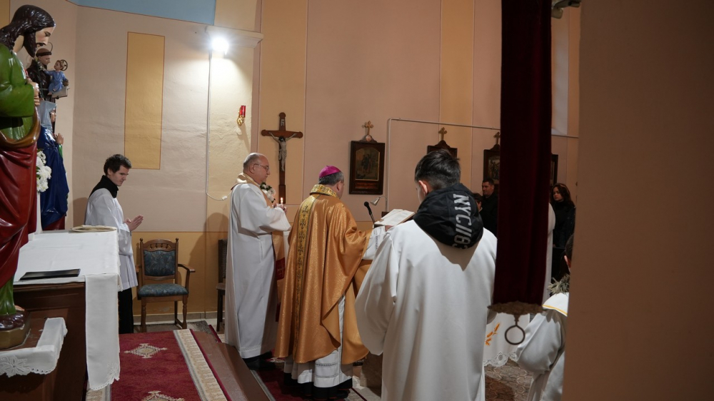 486_Udvar-templomfelujitas-04