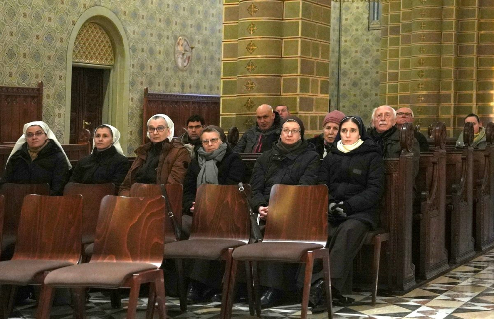 540_Megszentelt-elet-03