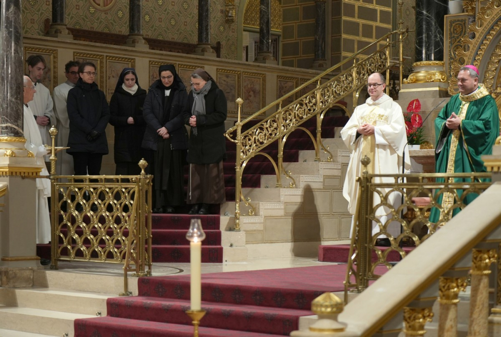 540_Megszentelt-elet-30