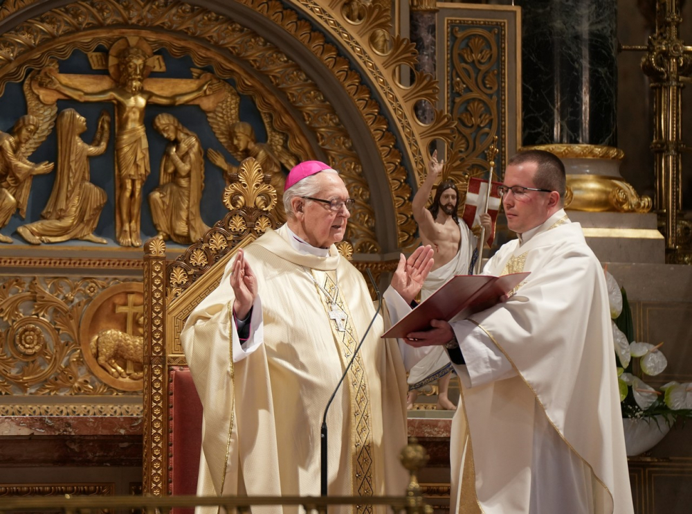 588_Elhunyt-puspokok-2023-12